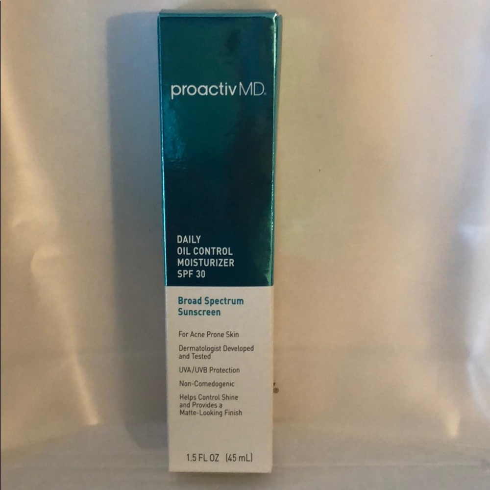Proactiv Kit - Picture 5 of 6